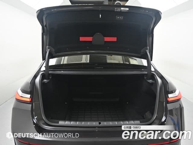 BMW 7 Series 2023 — Photo 15/20