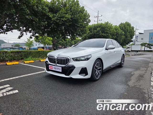 BMW 5 Series 2024 — Şəkil 8/20