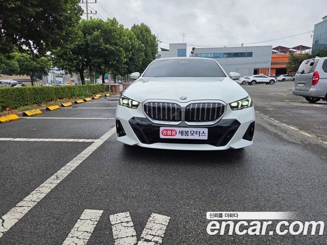 BMW 5 Series 2024 — Şəkil 14/20