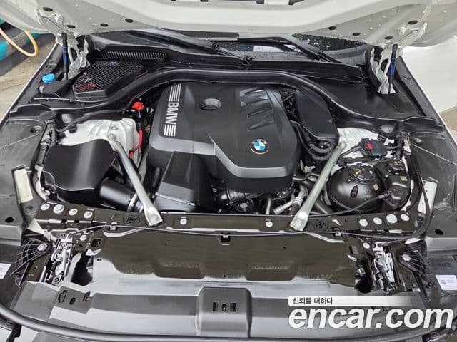 BMW 5 Series 2024 — Şəkil 13/20