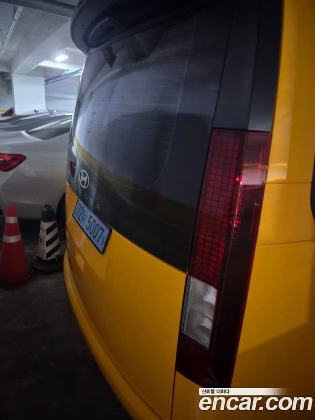 Hyundai Staria 2026 — ფოტო 4/10