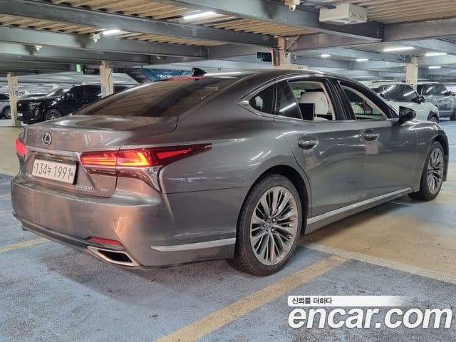 Lexus LS500 2020 — Şəkil 1/19