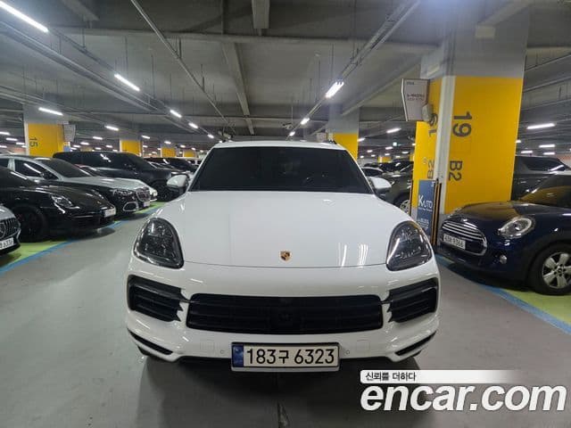 Porsche Cayenne 2019 — Photo 14/20