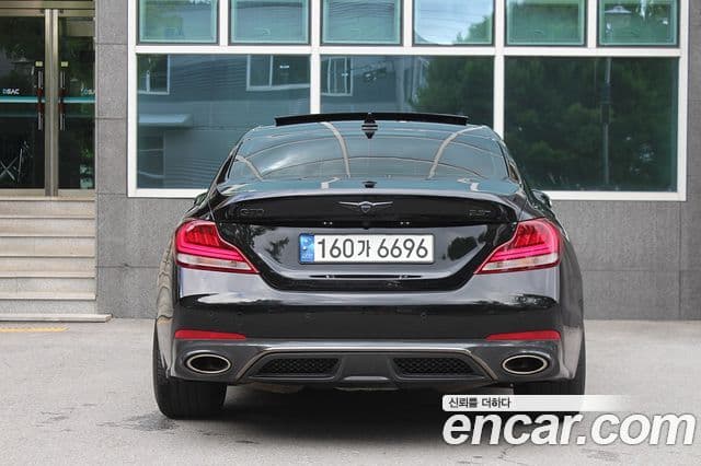 Genesis G70 2019 — Photo 16/20
