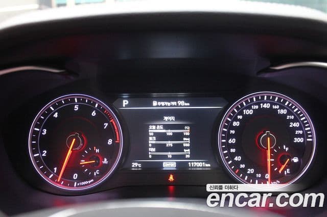 Genesis G70 2019 — Photo 14/20