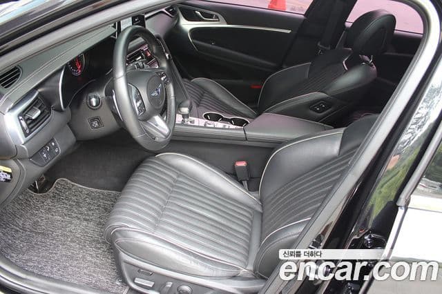 Genesis G70 2019 — Photo 17/20