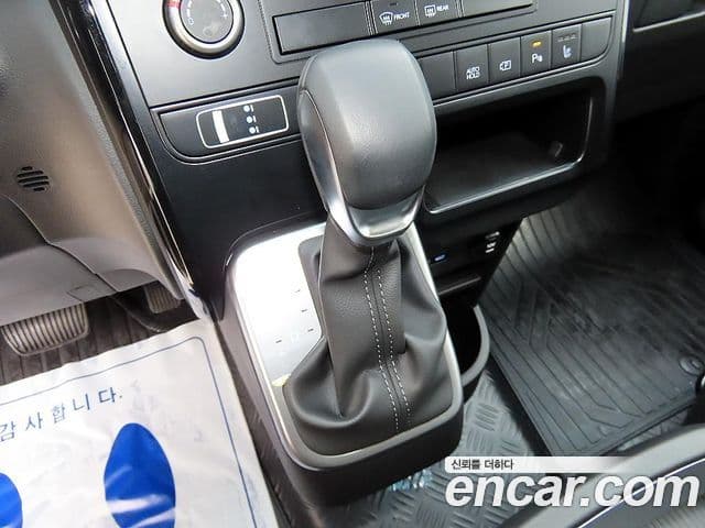 Hyundai Staria 2026 — Фото 8/18