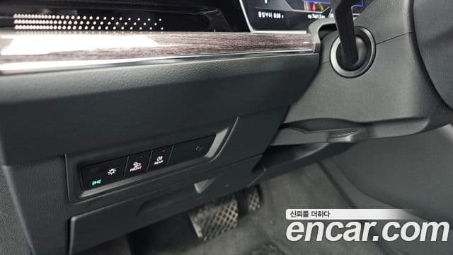 Volkswagen Touareg 2020 — Şəkil 7/36