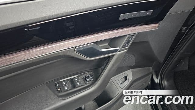 Volkswagen Touareg 2020 — Şəkil 21/36