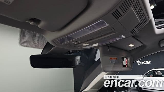 Volkswagen Touareg 2020 — Şəkil 29/36