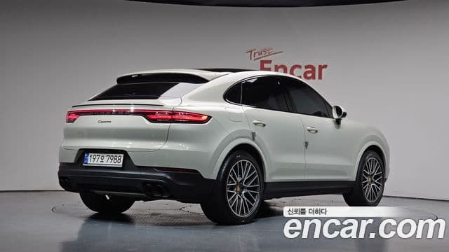 Porsche Cayenne 2023 — Photo 1/37