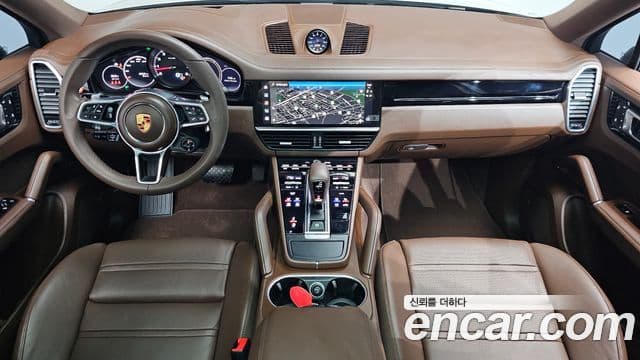 Porsche Cayenne 2023 — Photo 22/37