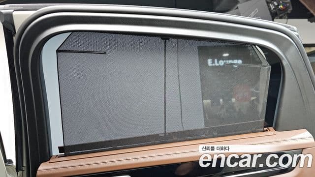 Porsche Cayenne 2023 — Photo 8/37
