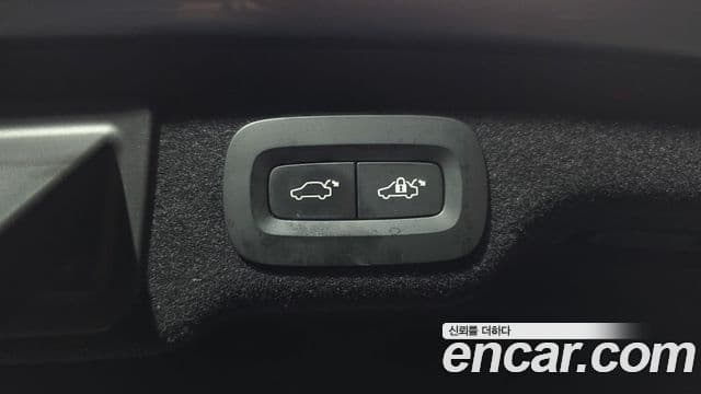 Volvo S90 2019 — Photo 31/36
