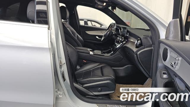 Mercedes-Benz GLC-Class 2020 — Şəkil 20/36