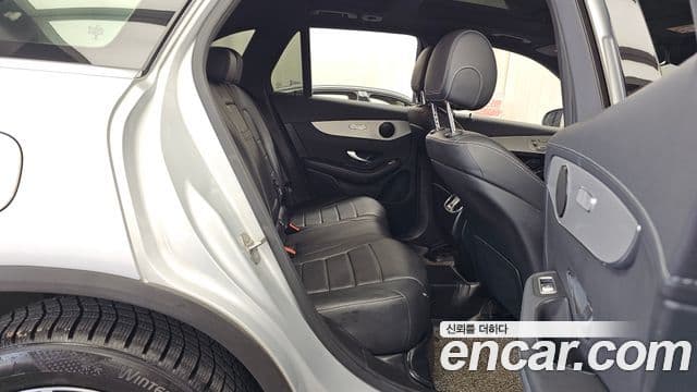 Mercedes-Benz GLC-Class 2020 — Şəkil 18/36