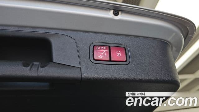 Mercedes-Benz GLC-Class 2020 — Şəkil 28/36