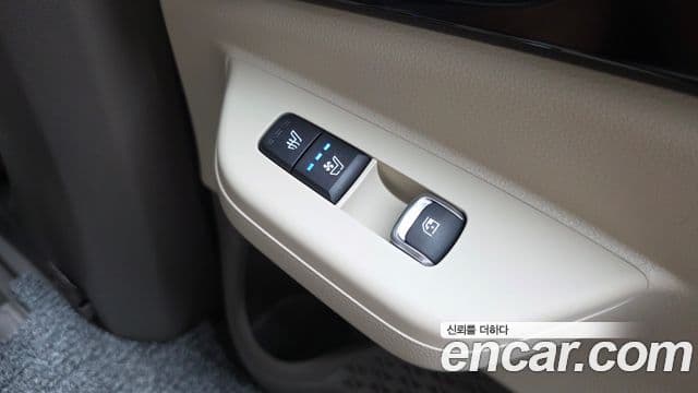 Kia Carnival 2025 — ფოტო 44/45