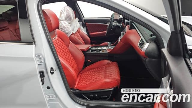 Genesis G70 2022 — ფოტო 31/36