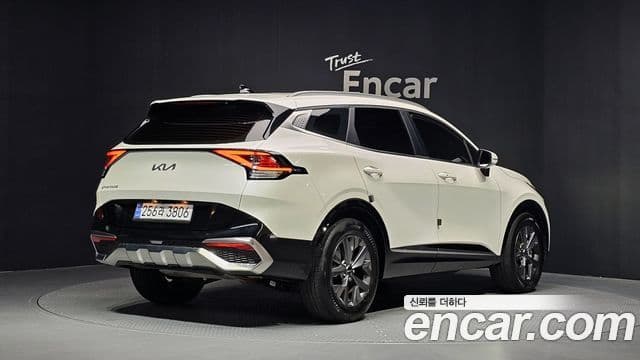 Kia Sportage 2021 — Фото 2/20