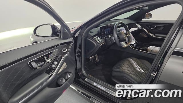 Mercedes-Benz S-Class 2021 — Photo 14/37