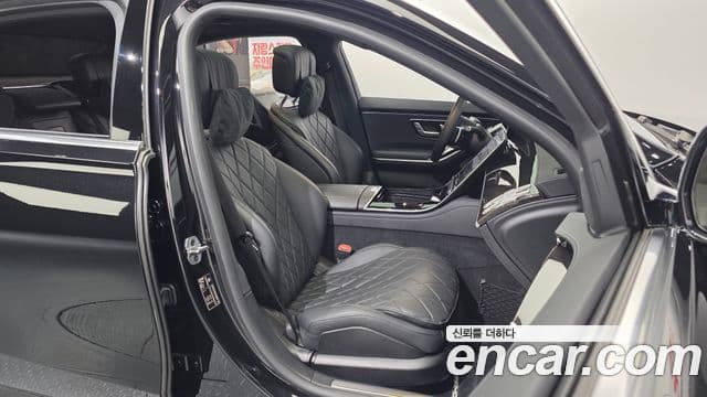 Mercedes-Benz S-Class 2021 — Photo 20/37