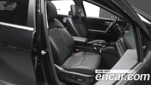 Kia Sportage 2022 — ფოტო 32/35