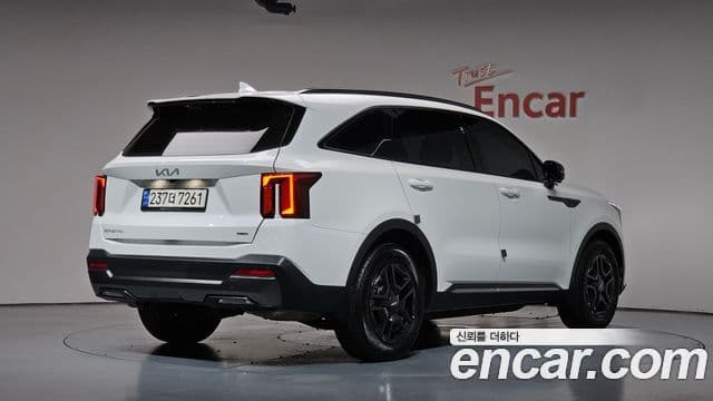 Kia Sorento 2024 — Фото 2/20