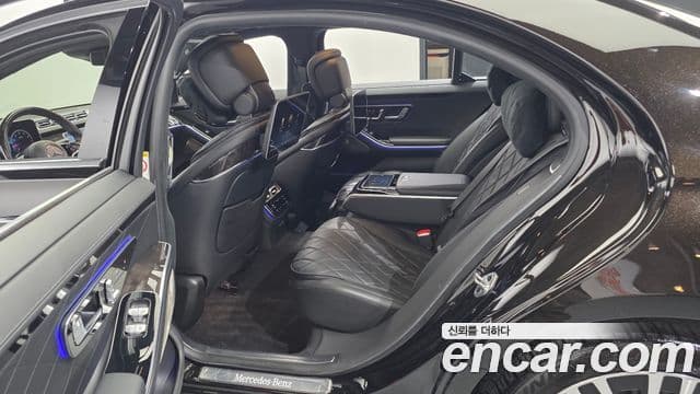 Mercedes-Benz S-Class 2021 — Photo 33/37