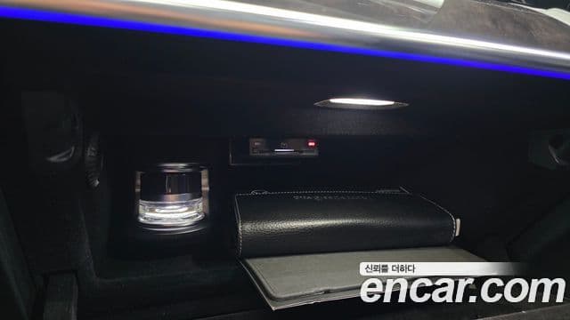 Mercedes-Benz S-Class 2021 — Photo 28/37
