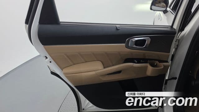 Kia Sorento 2025 — Photo 16/32