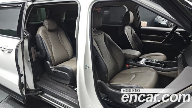 Kia Carnival 2024 — Фото 11/20