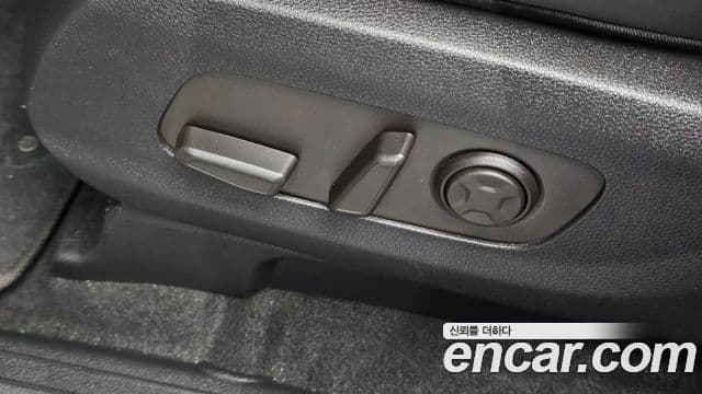 Kia Carnival 2024 — Фото 18/20
