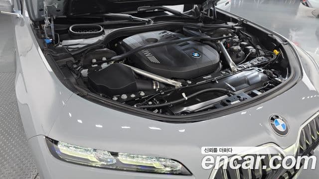 BMW 7 Series 2024 — ფოტო 16/33