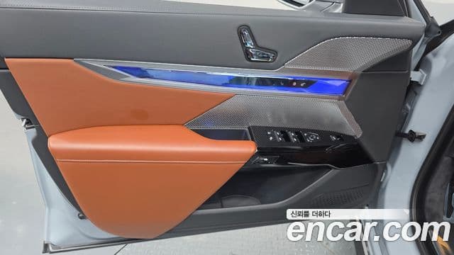 BMW 7 Series 2024 — ფოტო 13/33