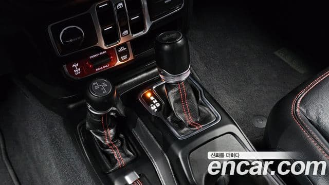 Jeep Wrangler 2023 — Şəkil 3/20