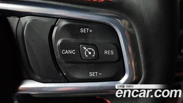 Jeep Wrangler 2023 — Şəkil 16/20