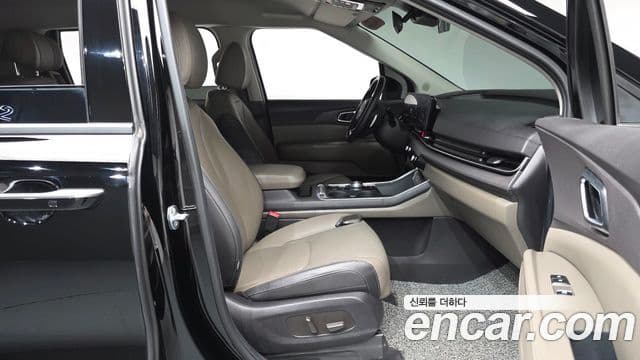 Kia Carnival 2024 — ფოტო 4/43