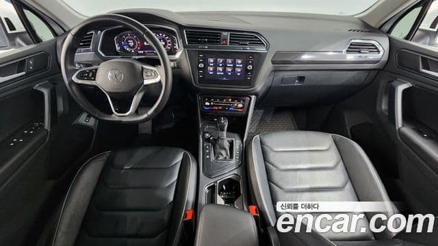 Volkswagen Tiguan 2022 — Şəkil 22/32