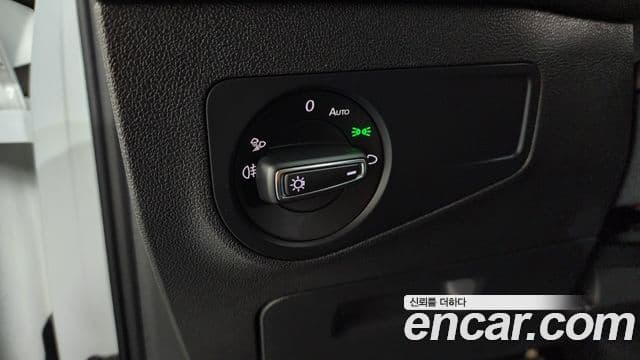 Volkswagen Tiguan 2022 — Şəkil 16/32