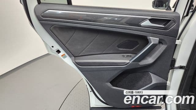 Volkswagen Tiguan 2022 — Şəkil 8/32