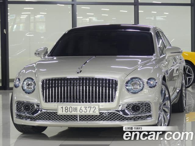 Bentley Flying Spur 2021 — Фото 1/19
