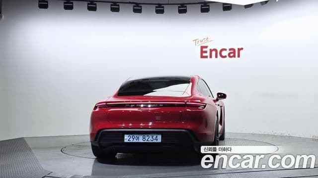 Porsche Taycan 2021 — Şəkil 14/20