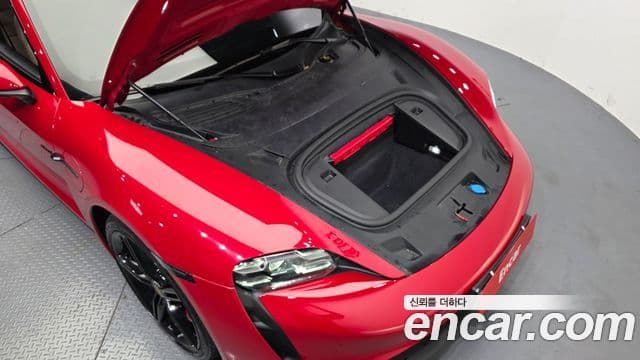 Porsche Taycan 2021 — Şəkil 8/20