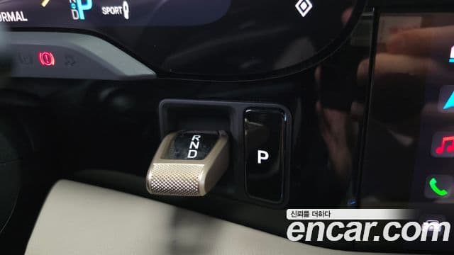 Porsche Taycan 2021 — Şəkil 12/20