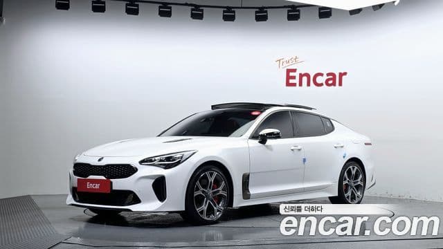 Kia Stinger 2019 — Фото 1/20