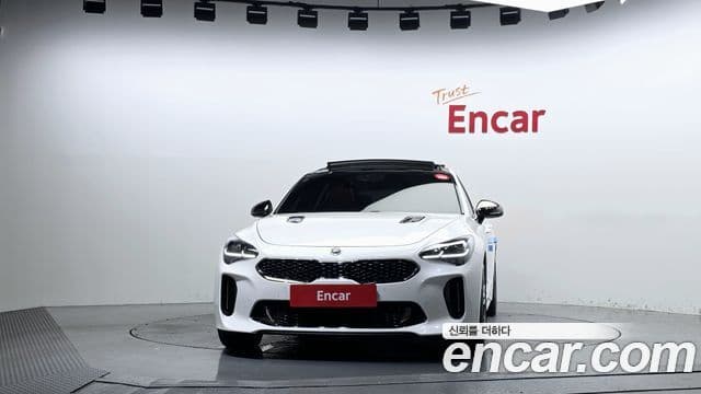 Kia Stinger 2019 — Фото 3/20