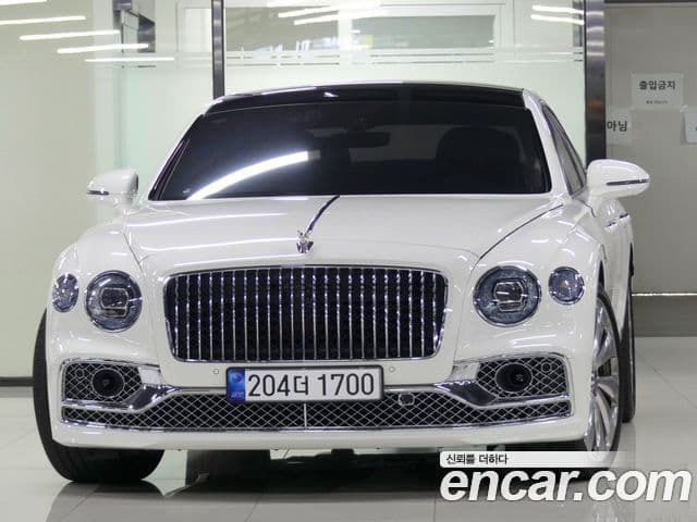 Bentley Flying Spur 2021 — ფოტო 2/18