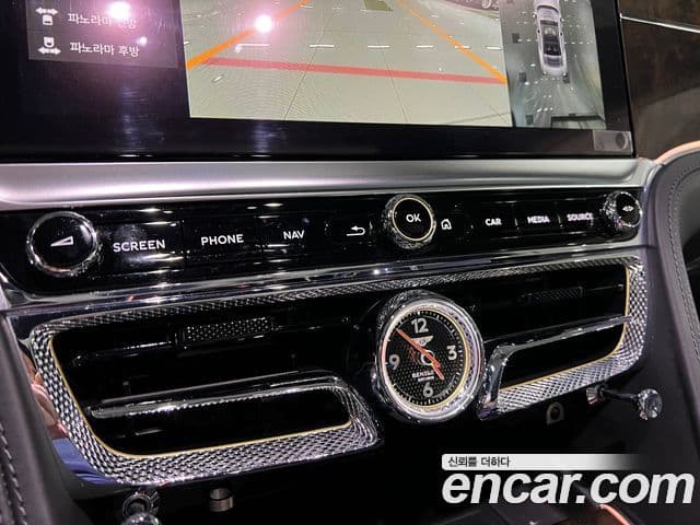 Bentley Flying Spur 2021 — ფოტო 12/18