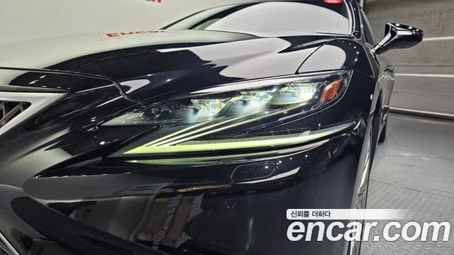 Lexus LS500 2018 — Şəkil 6/30